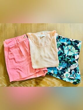 LOFT Shorts Bundle (2) – Pink NWT + Tropical Print – Sizes M & 8
